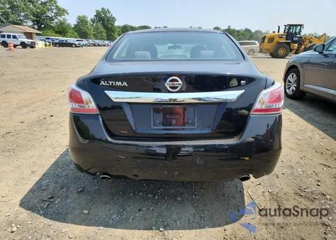 2015 Nissan Altima 2.5 из США, поврежденный, VIN 1N4AL3AP7FC261485